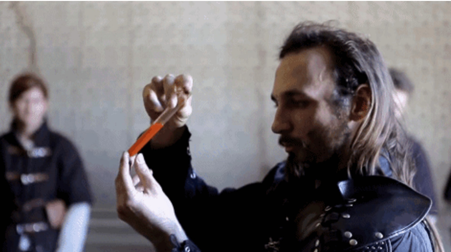 波蘭獵魔士學校教人手刃妖怪 NPC真情演繹如置身遊戲 波蘭獵魔士學校教人手刃妖怪 NPC真情演繹如置身遊戲