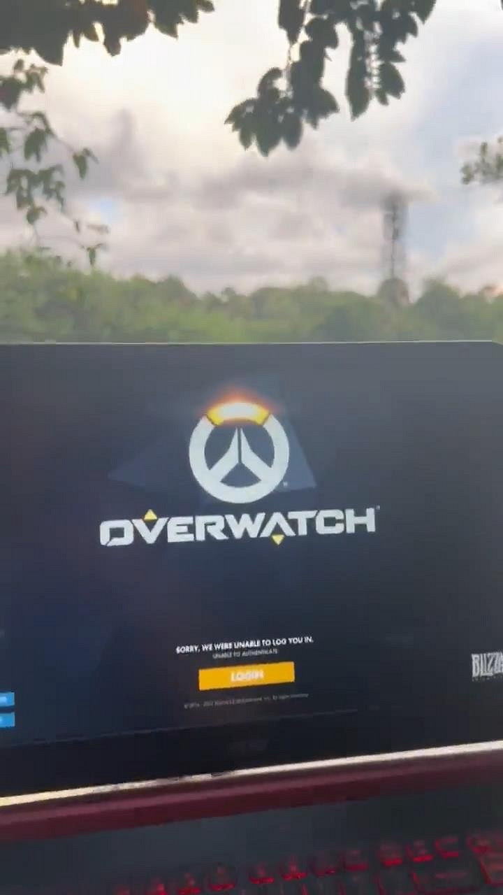 玩家將電腦扔進湖裡 以戒掉玩《鬥陣特攻》上癮症