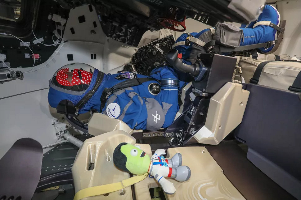 真的上太空了！《坎巴拉》小綠人玩偶隨波音飛船升空