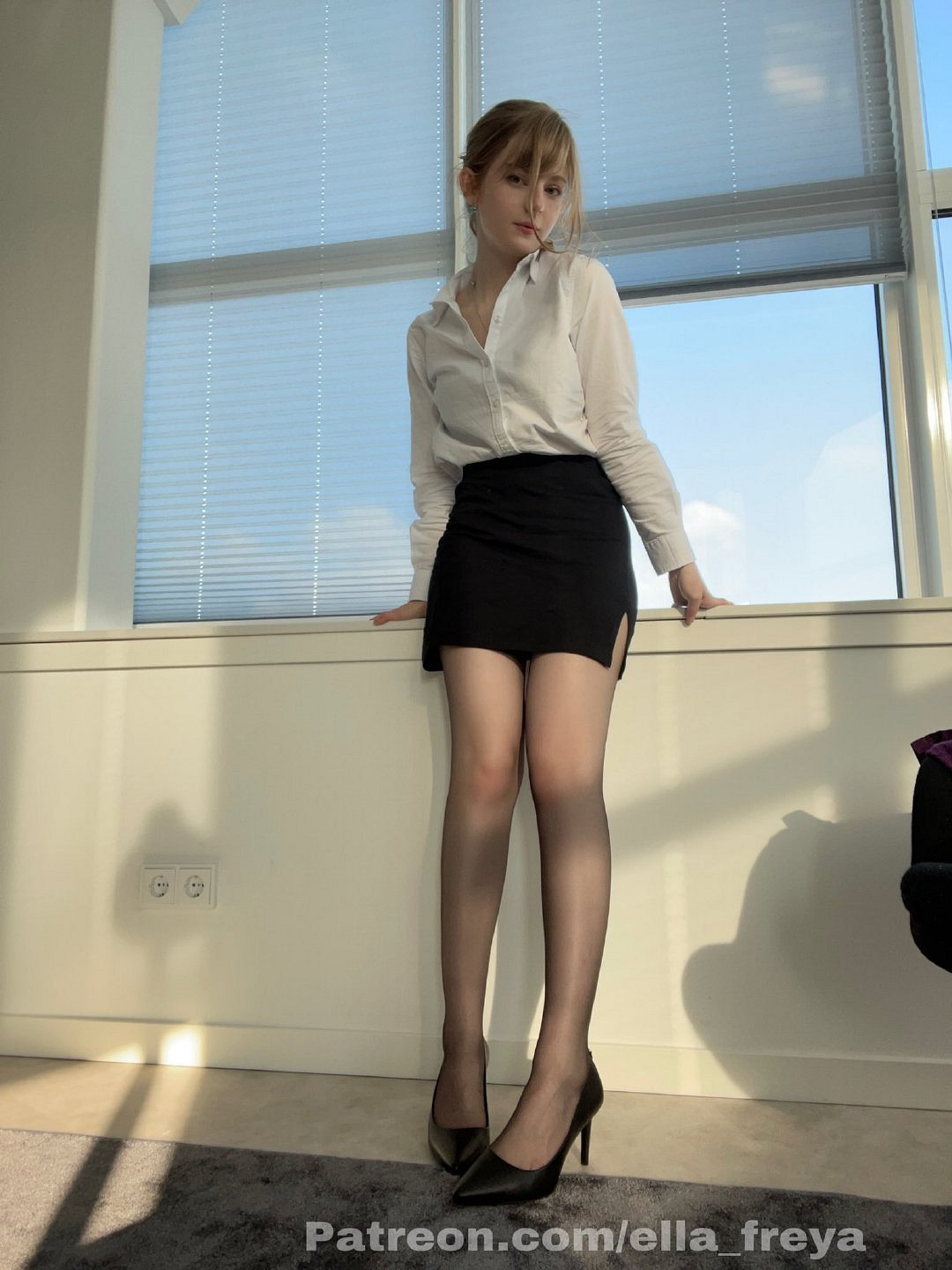 《生化4：重製版》阿什莉臉模性感美照！私密溫泉影片