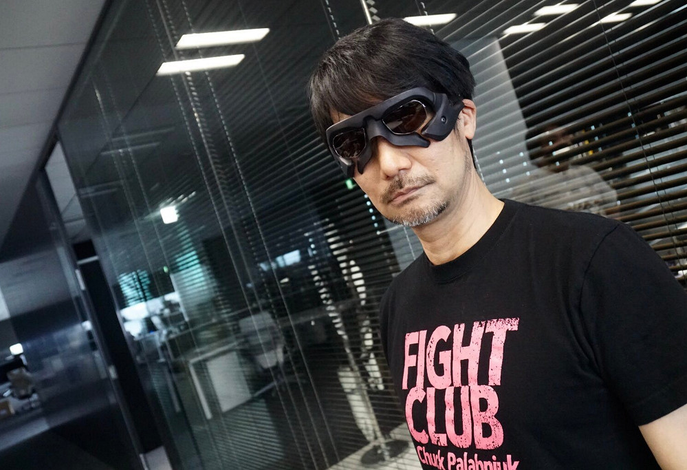 看起來略顯羞恥！小島秀夫曬“盧登斯面具”眼鏡試戴照