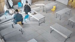 拯救失足少女結果自己下海 動圖 大爺上年紀了體力依舊 拯救失足少女結果自己下海 動圖 大爺上年紀了體力依舊