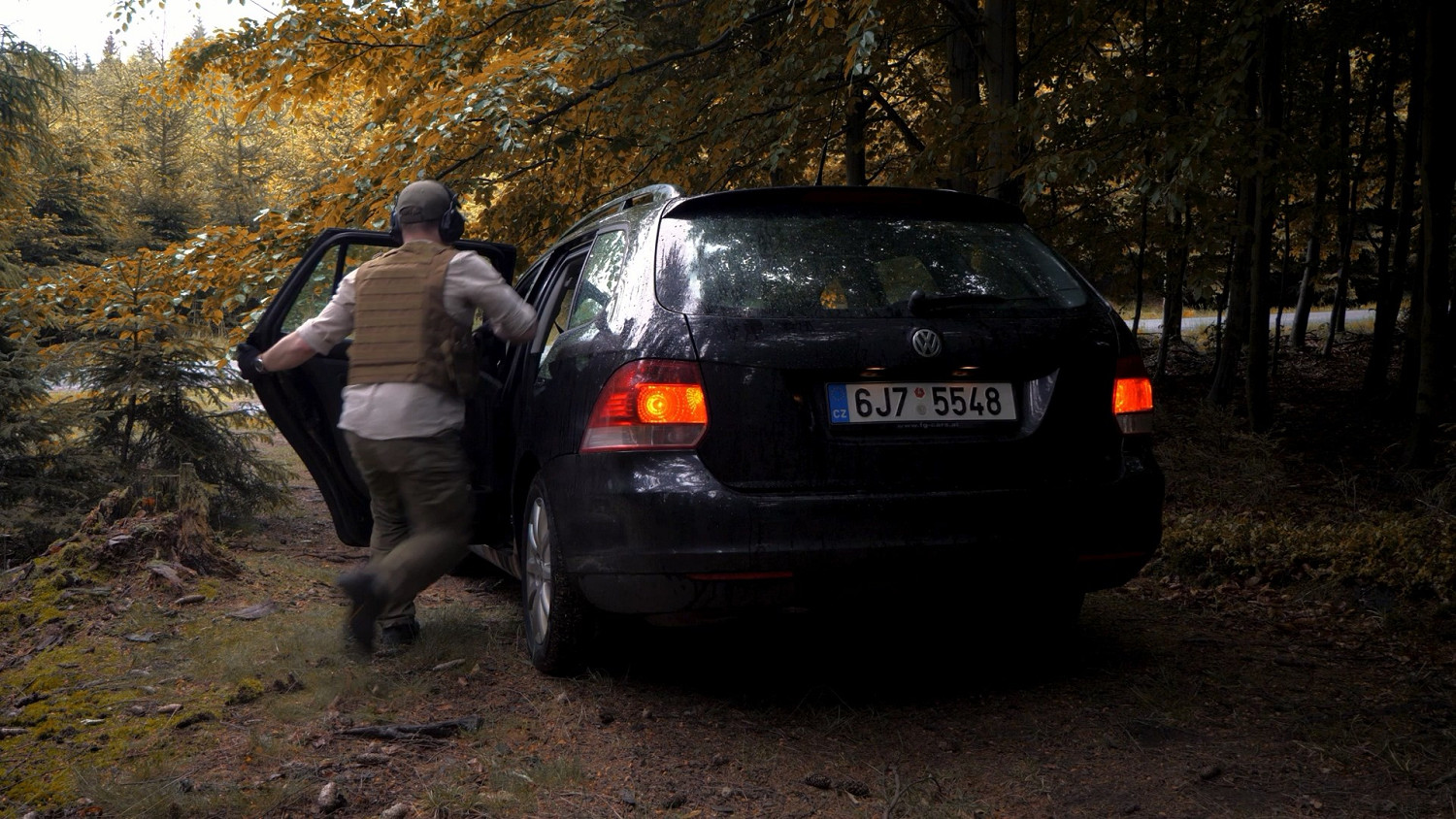 《逃離塔科夫》汽車撤離 VS 現實生活 爆笑真人短片