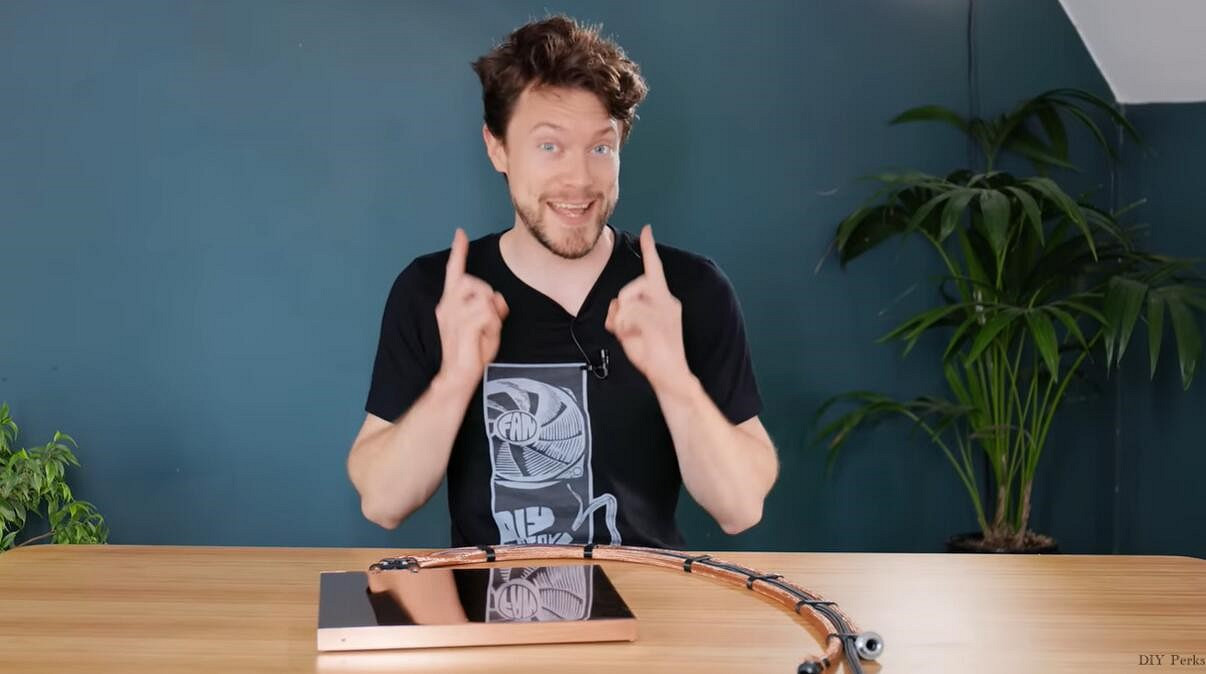 技術宅大神出手！魔改"超薄版PS5"：2cm水冷散熱！