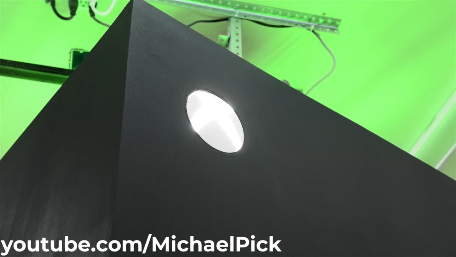 技術宅大神再出手!魔改"最大XSX主機":真冰箱主機! 技術宅大神再出手!魔改"最大XSX主機":真冰箱主機!