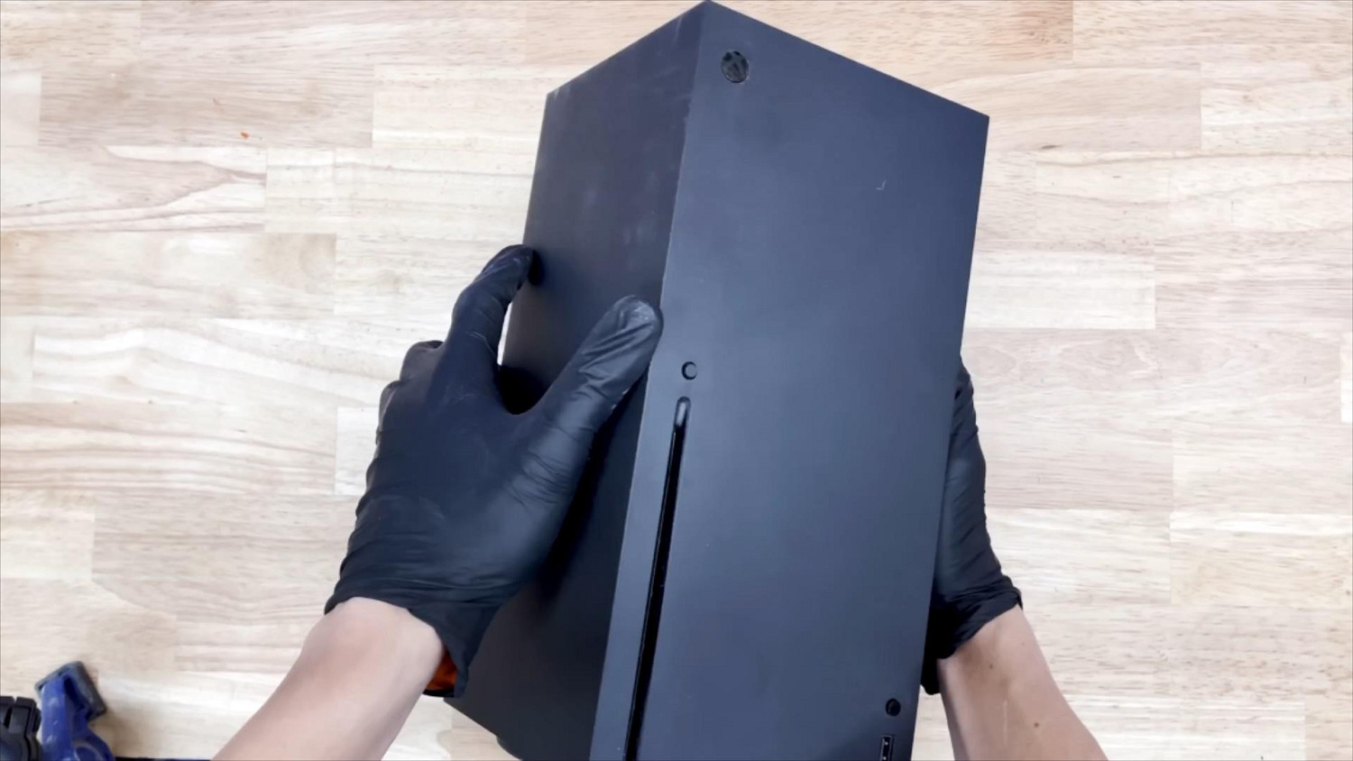 技術宅大神再出手!魔改"最大XSX主機":真冰箱主機! 技術宅大神再出手!魔改"最大XSX主機":真冰箱主機!