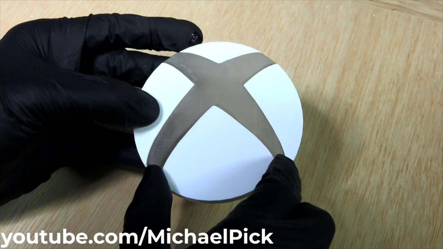 技術宅大神再出手!魔改"最大XSX主機":真冰箱主機! 技術宅大神再出手!魔改"最大XSX主機":真冰箱主機!