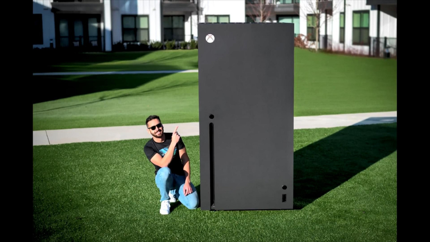 技術宅大神再出手!魔改"最大XSX主機":真冰箱主機! 技術宅大神再出手!魔改"最大XSX主機":真冰箱主機!