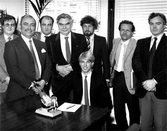 真的不是科幻小說!全球首位賽博人的傳奇一生 真的不是科幻小說!全球首位賽博人的傳奇一生