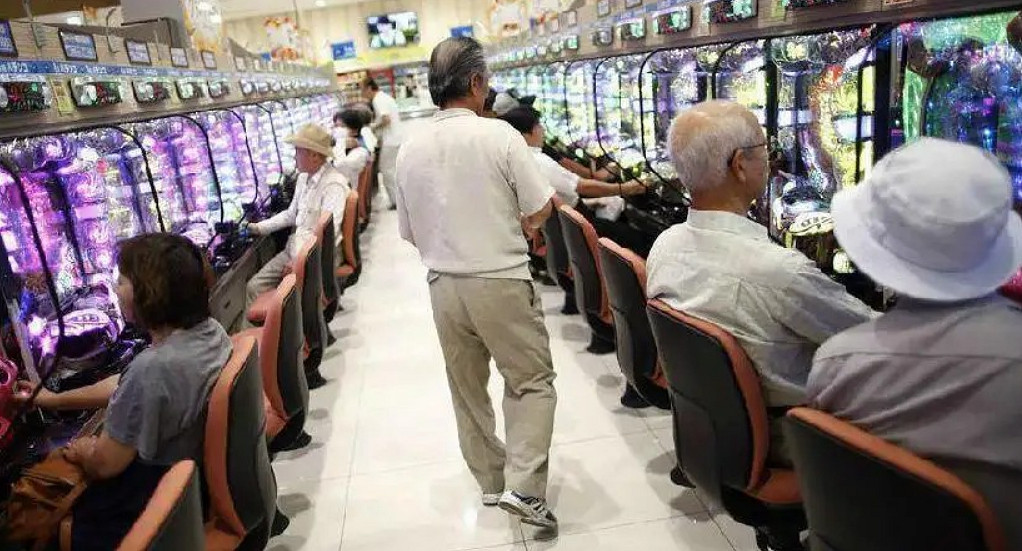 日本玩家熱議不愛去電玩店原因:以前不良少年太多! 日本玩家熱議不愛去電玩店原因:以前不良少年太多!