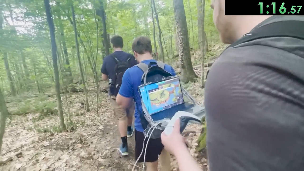 是個狠人!國外玩家挑戰邊戶外爬山邊速通《茶杯頭》 是個狠人!國外玩家挑戰邊戶外爬山邊速通《茶杯頭》