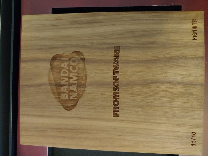 羨慕了!《艾爾登法環》“壺頭哥”曬官方寄來大禮包 羨慕了!《艾爾登法環》“壺頭哥”曬官方寄來大禮包