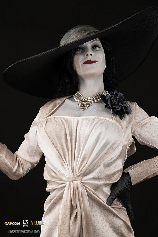 性感夫人抱回家！《生化8》吸血鬼夫人真人模型開賣